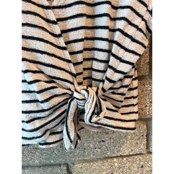 Striped Texture & Thread Madewell Medium Tie-Front Knit Top With Short Sleeves - Picture 3 of 4